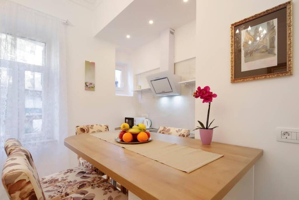 Ferienwohnung Chrystal Apps Integral Rijeka Exterior foto