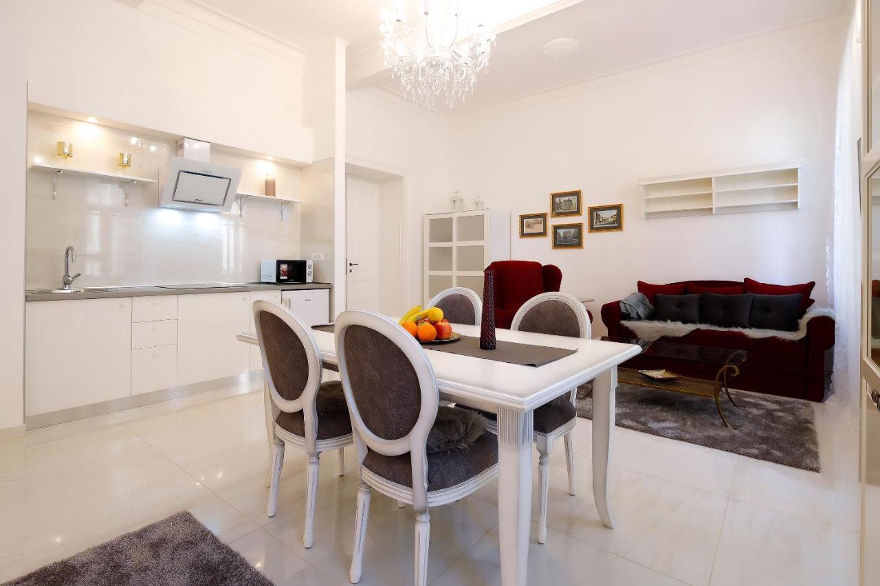 Ferienwohnung Chrystal Apps Integral Rijeka Exterior foto